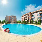 Nessebar Club Apartmán *