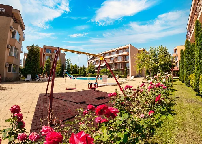 Nessebar Club Апартаменти