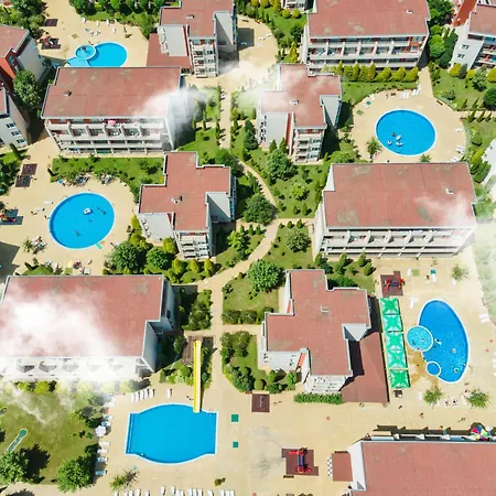 内塞巴尔堡俱乐部公寓酒店 *