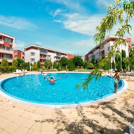 Nessebar Club Апартаменти