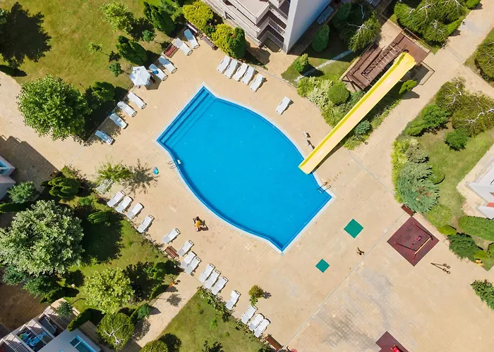 Nessebar Club Апартаменты *